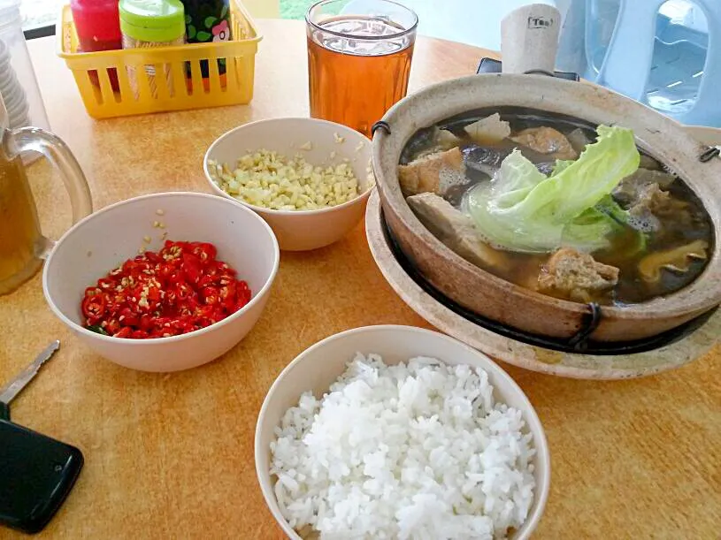 Snapdishの料理写真:Bak kut teh|angela angieさん