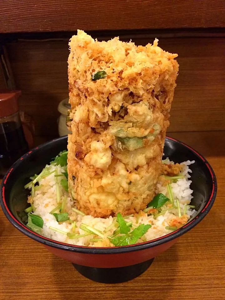 Snapdishの料理写真:沼津、丸天の海鮮かき揚げ丼。|もうちゃんさん