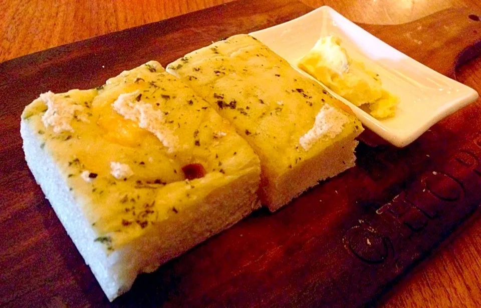 Garlic Butter Focaccia|Liezlさん