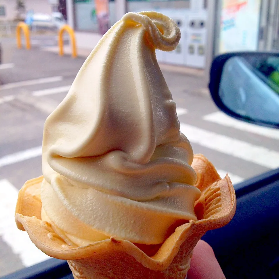 ミニストップ 北海道チーズケーキソフトクリーム|カウンター嬢さん