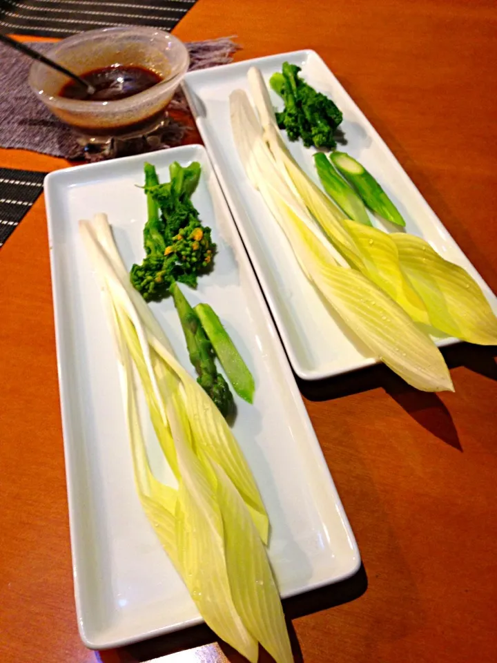 うるい 菜の花 アスパラ 山葵酢味噌で|あきらさん