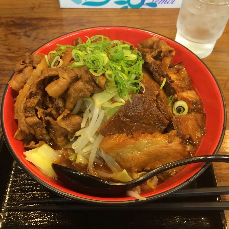 肉バカラーメン 徳島醤油味 野菜増し増し|maixx ใหม่さん