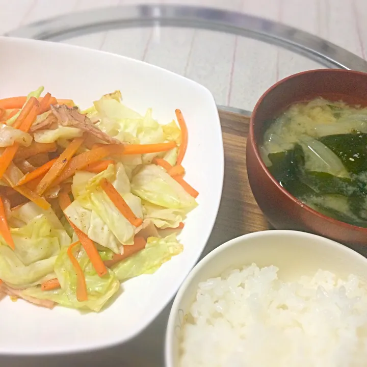 野菜とベーコン炒めコンソメ味|miicookさん