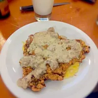 Snapdishの料理写真:Chicken fried steak and fresh corn/sweet onion grits|Michael Applebyさん