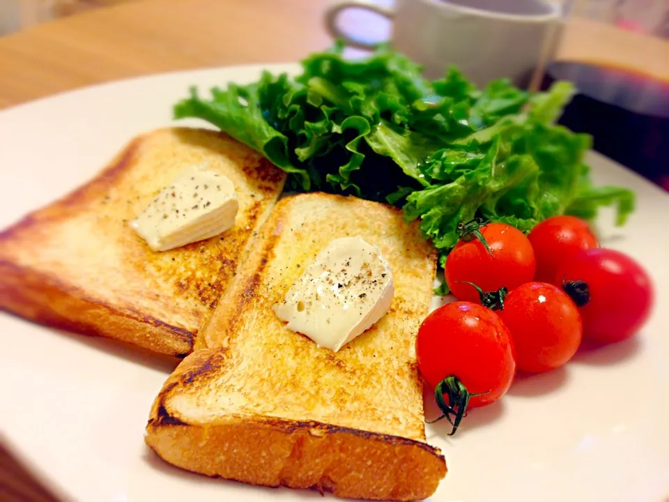 Snapdishの料理写真:カマンベールトーストプレート|ユキさん