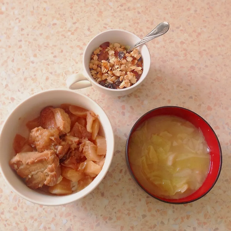 昼ご飯 きな粉黒蜜ヨーグルト|はやしさん