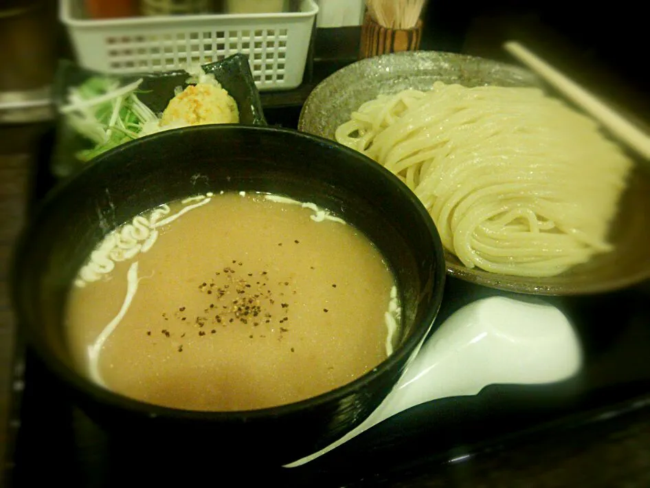 三ツ矢堂製麺  鶏ポタつけ麺|りくれんさん