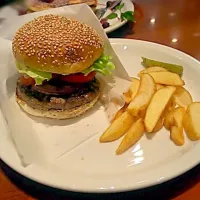 Hamburger|Taiki Yoshidaさん