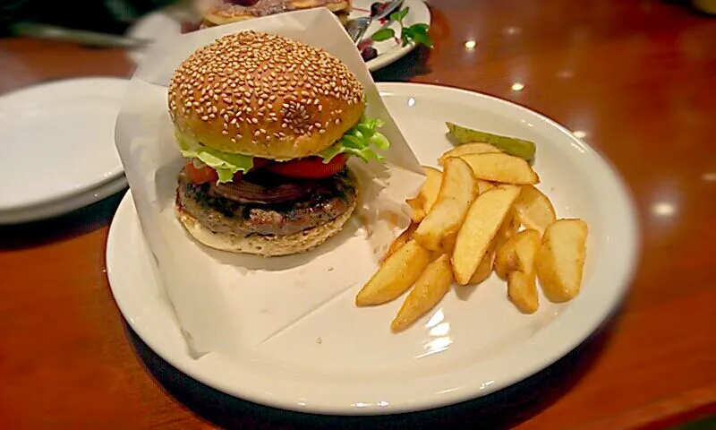 Hamburger|Taiki Yoshidaさん