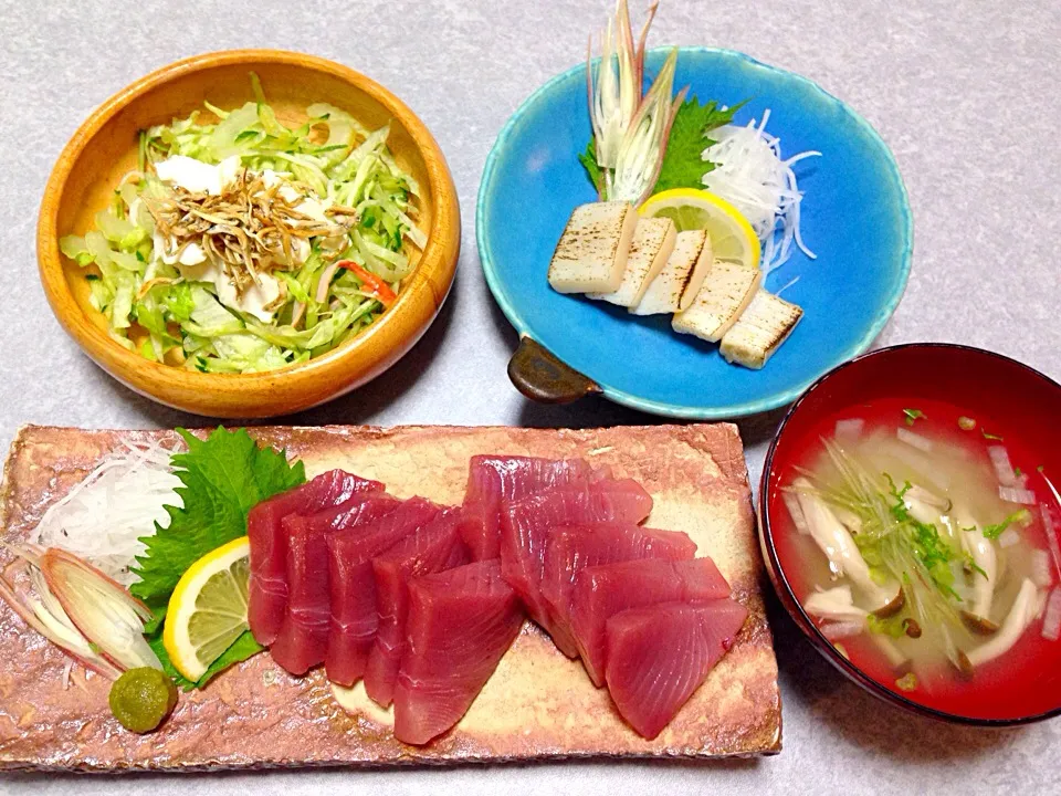 マグロの刺身の晩ご飯|Orie Uekiさん