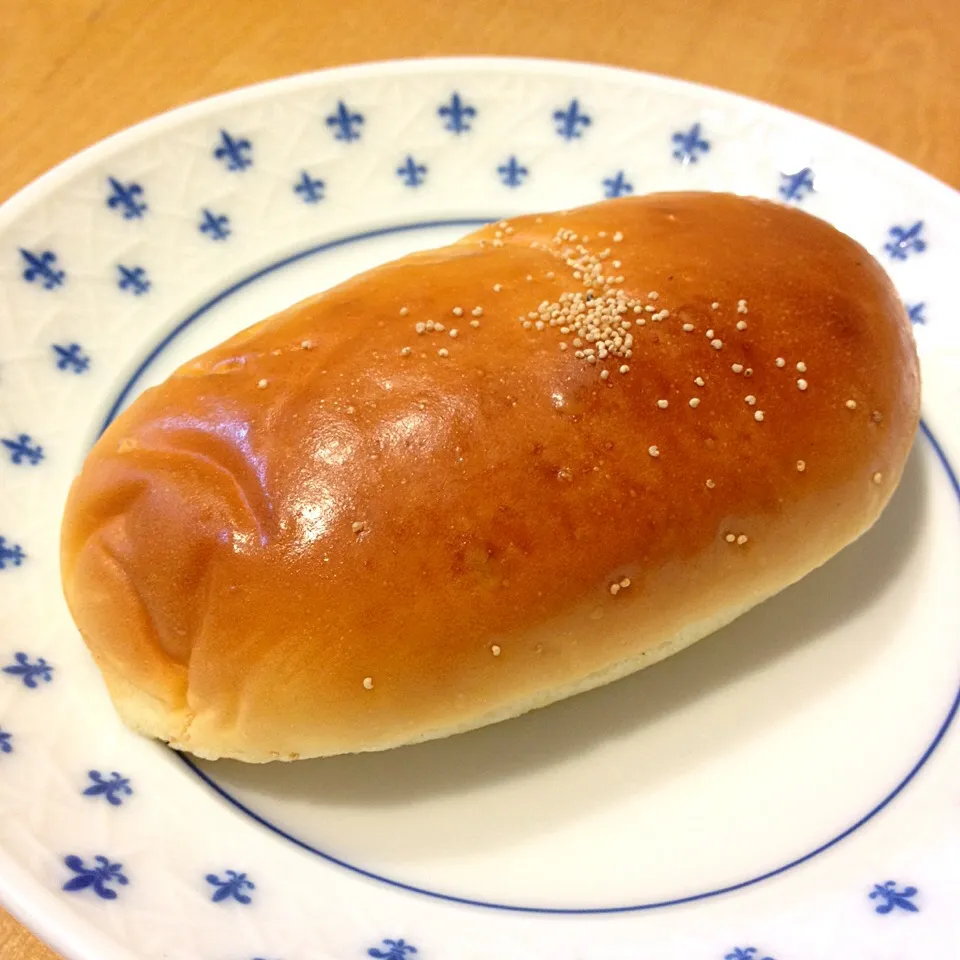 Snapdishの料理写真:木村屋いちじくジャムパン|ekiantiさん