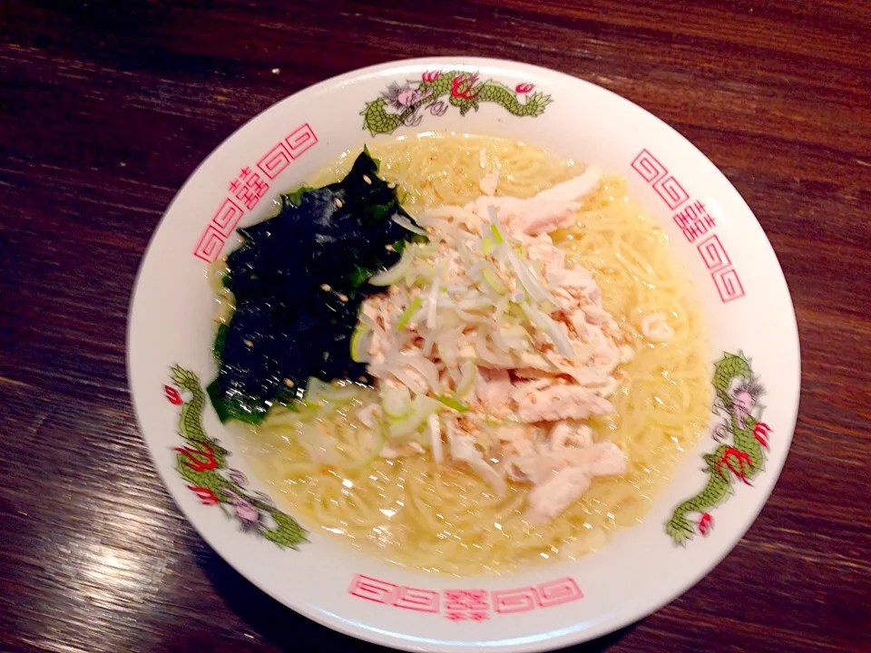 鷄塩ラーメン ¥600|izakaya ichiさん