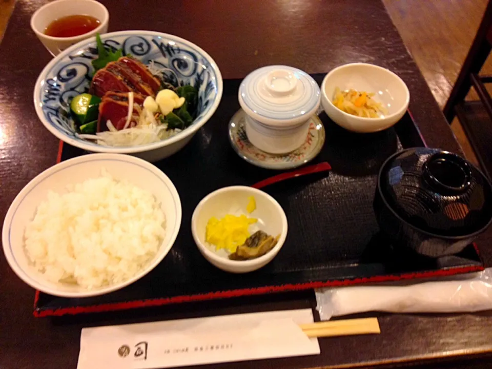 鰹のたたき定食|ぱんだいちばんさん