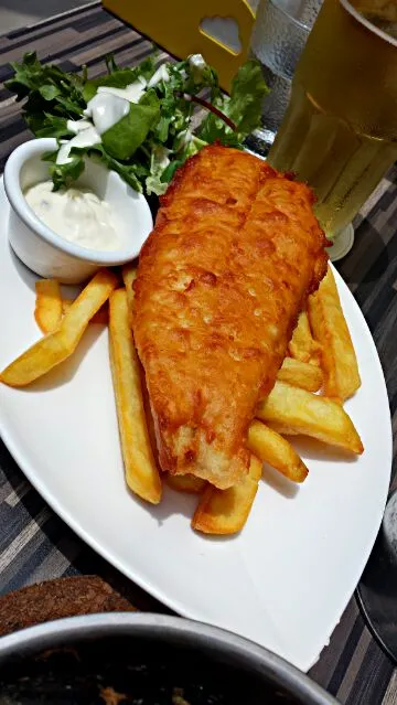 Beer battered fish and chips|genさん