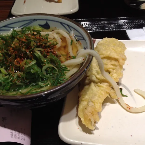 Snapdishの料理写真:讃岐うどんおいしい〜(#^.^#)昨日も食べたけど全然食べれるよね〜(#^.^#)👍|竜巻野郎さん