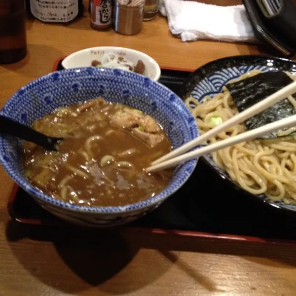 両国に友人らとつけ麺を食べにきました(^ ^)
濃厚なスープがうまかったです＼(^o^)／
他の味も食べてみたい(^o^)ｂ|竜巻野郎さん