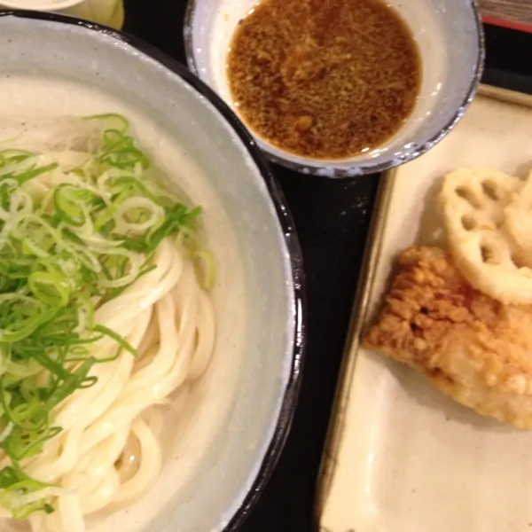 16:00なのに夕飯食べちゃった*\(^o^)/*しかもまたうどん食べたってゆうヽ(；▽；)ノ|竜巻野郎さん