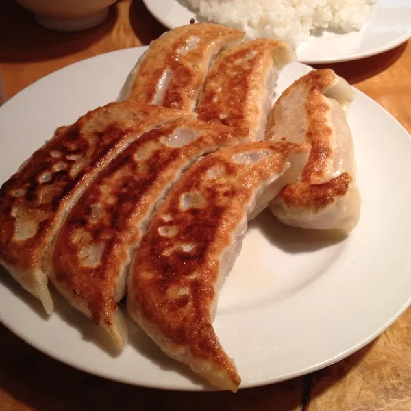 昨日に続きまたギョウザを食べました。|竜巻野郎さん