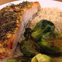 Snapdishの料理写真:Mustard herb crusted salmon...yum! And healthy|Linda Brunoさん