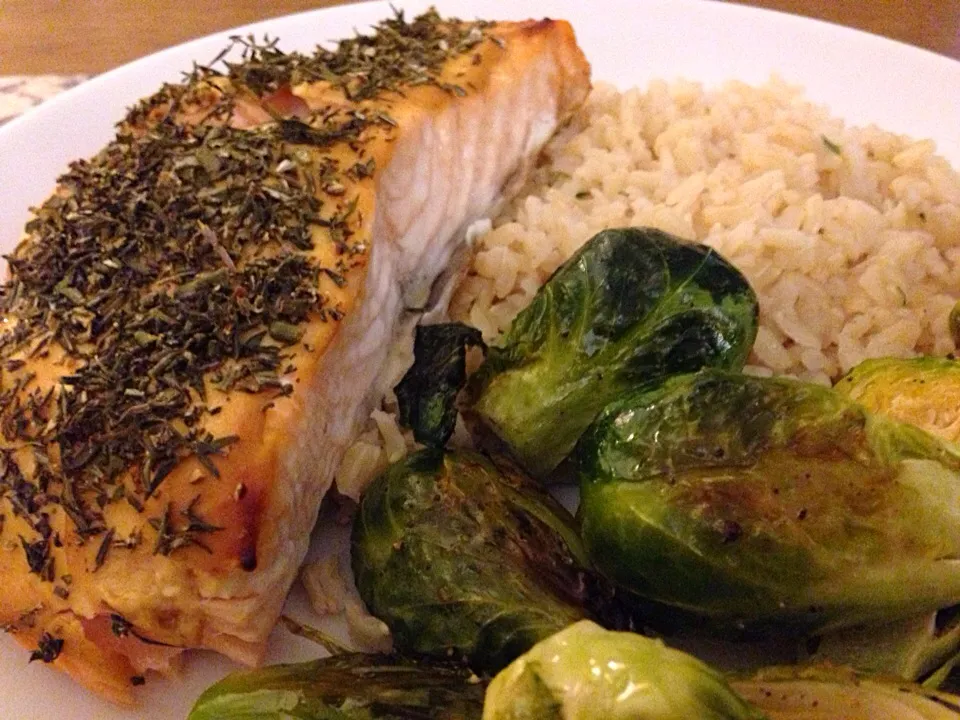 Snapdishの料理写真:Mustard herb crusted salmon...yum! And healthy|Linda Brunoさん