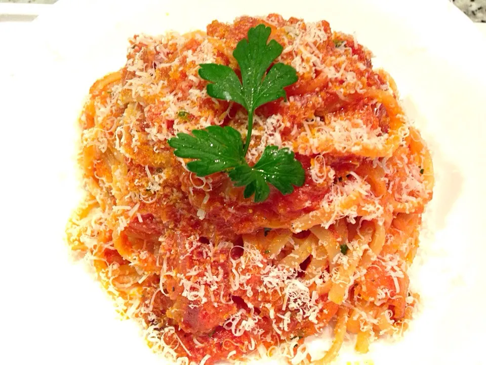 linguine all'amatriciana con parmigiano reggiano|Fabio  Palmieriさん