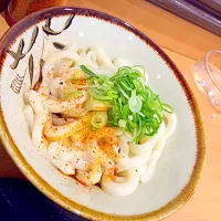 上本町駅構内にある立ち食いそばの一杯300円の伊勢うどん|Noriyuki Matsubaさん