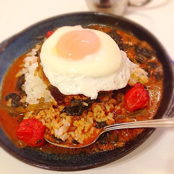 ロコモコ♥️ミートローフを作った残りダネで作ってみた！タネには豆腐、れんこん、セロリがたっぷりで歯ごたえが楽しい一品に！|NanaMOさん