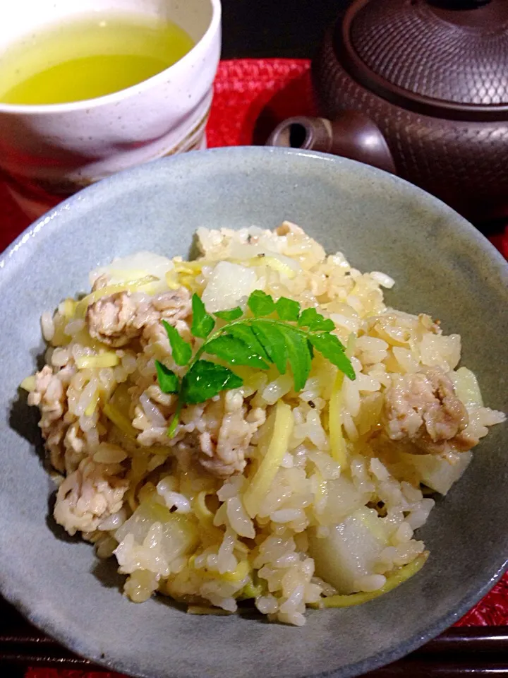 大根と豚バラの炊き込みご飯|あつしさん