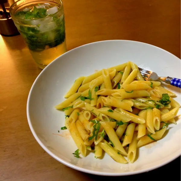 スイートバジルとタバスコのペンネにモヒート。今日は飲みたい気分(ﾉД`､)|bさん