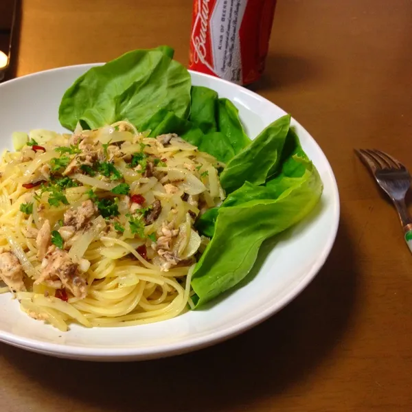 サバ缶パスタ。これは美味い安い簡単！残りのサバは明日の朝飯で食べます。|bさん