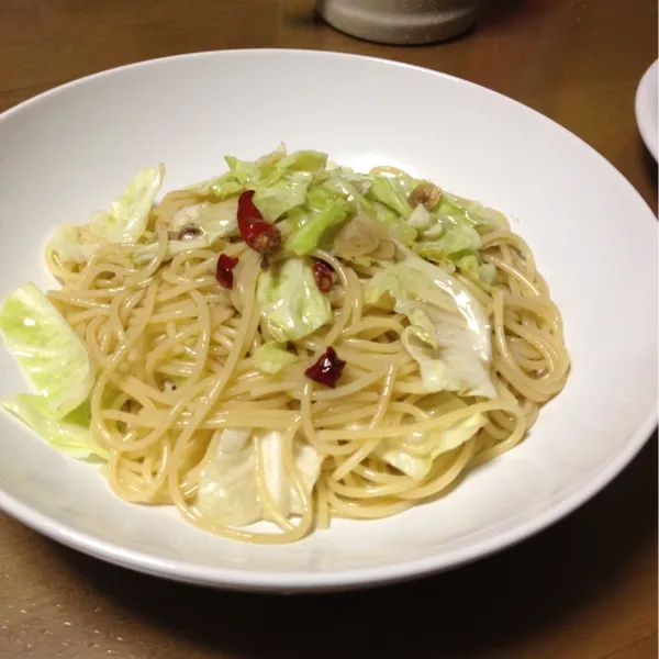 アンチョビキャベツパスタ。何度作ってもお店で食べるような味にならない！シンプルだからそんなに違いは出ない気がするのに、、、|bさん