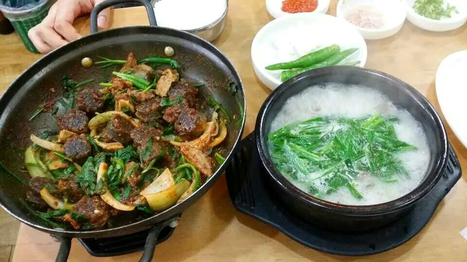 Snapdishの料理写真:순대국 순대볶음|Yeon Seok  Parkさん