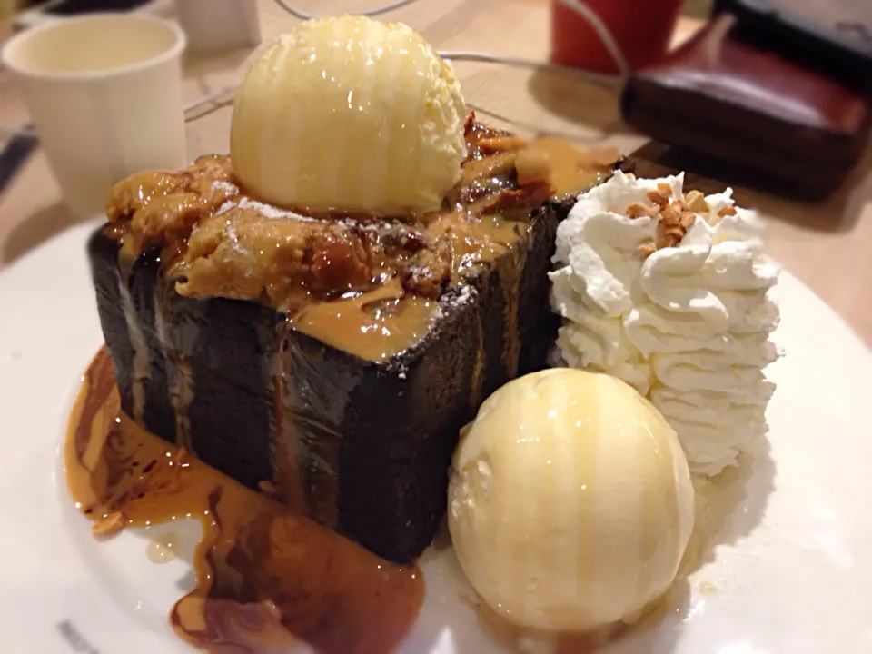 Black Shibuya Honey Toast @after You Silom Complex|Kasem Rattanapinyopitukさん