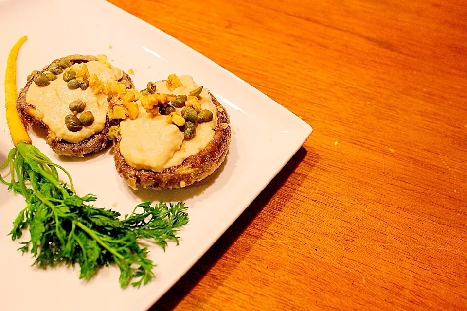 Tempura mushrooms stuffed with wasabi flavored  creamy soy bean|Leahさん