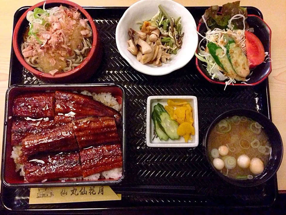 Snapdishの料理写真:うな重定食|あつしさん