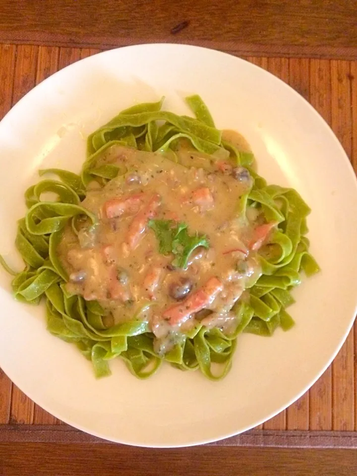 Bacon, mushroom & cheese sauce in pasta|Anna Louiseさん