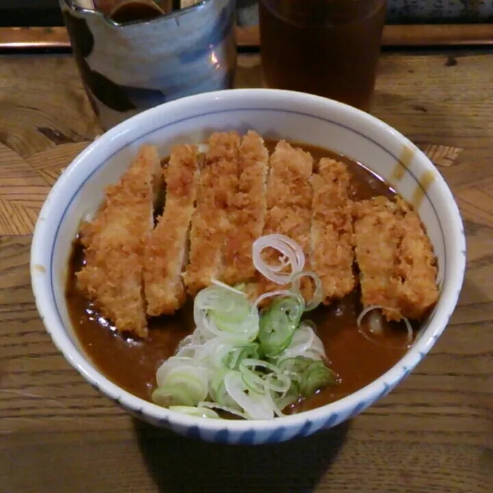 カツカレーうどん ボリュームあった。ランチタイムはセルフだった。|akiponさん