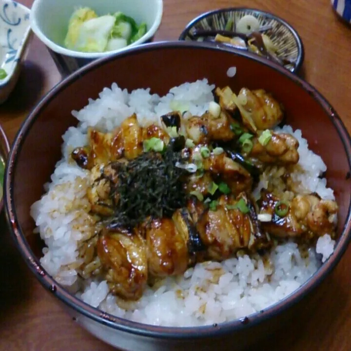 焼き鳥丼  美味しかった。|akiponさん