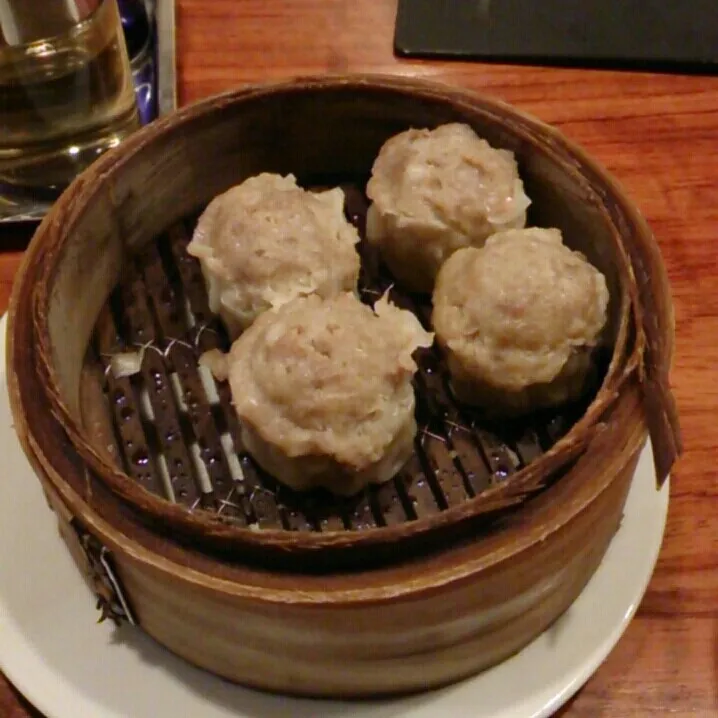 しゅうまい  美味しかった。餃子は何故かやたら高い。|akiponさん