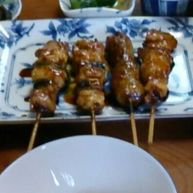 焼き鳥  美味しかった。ご飯は小さい釜で炊き込まれてまたこれも美味しい。|akiponさん