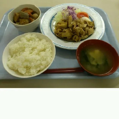 焼肉定食  用があったついでに母校の懐かしの学食にて|akiponさん