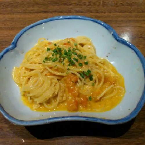 Snapdishの料理写真:クリームチーズとピリ辛のパスタ  美味しかったのだけど、酔っぱらってチーズの名前を忘れてしまった。|akiponさん