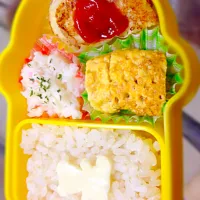 Snapdishの料理写真:離乳食☻ お豆腐と鶏挽肉のハンバーグ弁当|あーちゃん！さん