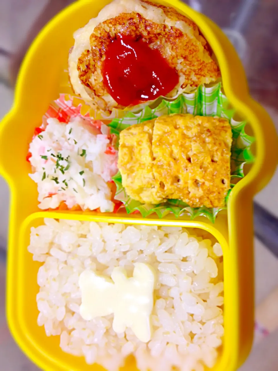 離乳食☻ お豆腐と鶏挽肉のハンバーグ弁当|あーちゃん！さん