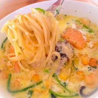 Snapdishの料理写真:Salmon pasta soup|nicoleさん