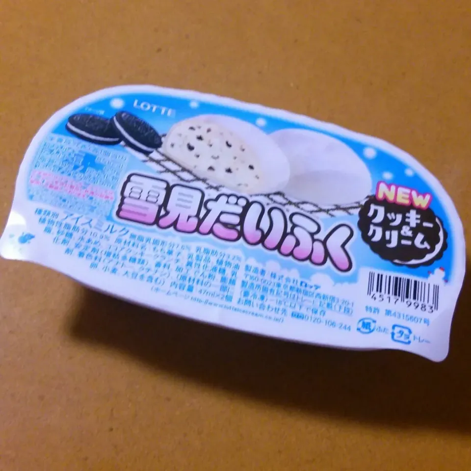 これは間違いないでしょ!!
間違いなく美味しいんだけど、あえてお餅に包まなくても…って感じかしら。
雪見だいふくクッキー&クリーム♪|kkstitchさん