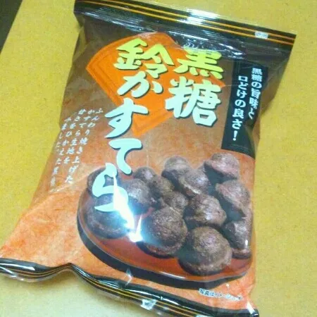 Snapdishの料理写真:黒糖  鈴カステラ♪
これって和菓子？|kkstitchさん