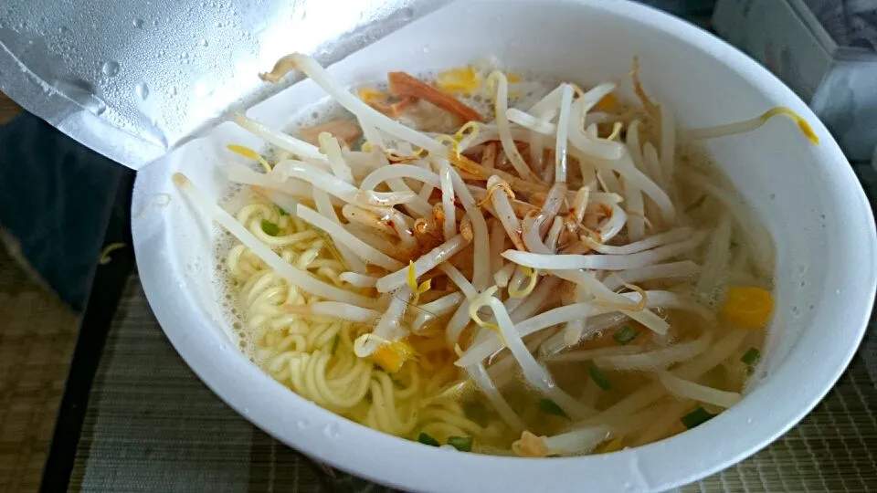 ごっつ盛り ワンタン醤油ラーメン|まぐろさん