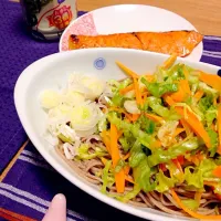 Snapdishの料理写真:サラダそば|ゆかさん