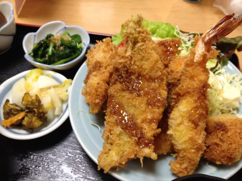 フライ盛合せ定食|河田 みどりさん